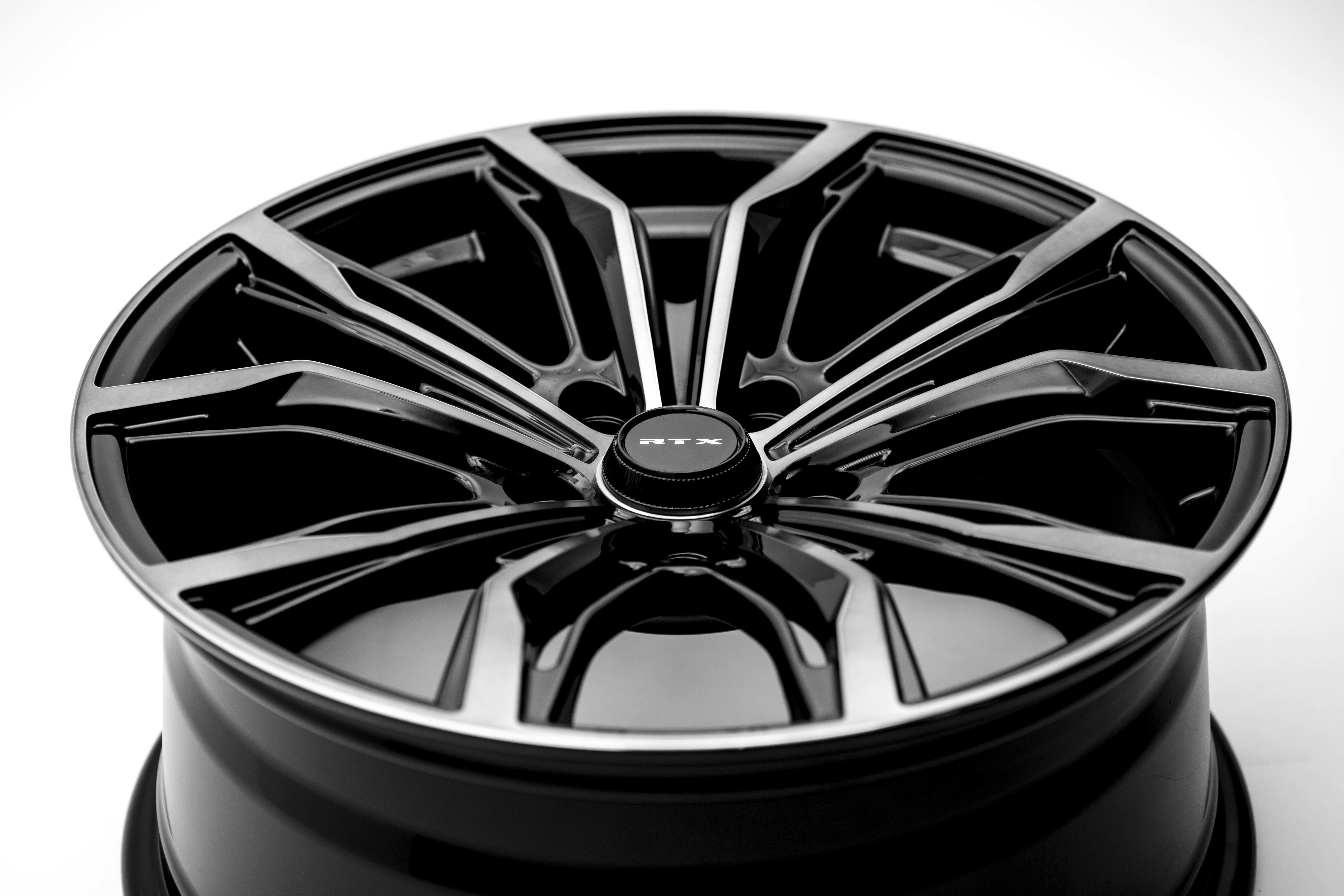 Black Widow • Black Machined Grey • 16x7 5x114.3 ET40 CB73.1