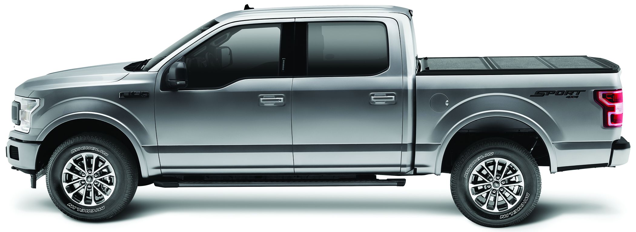 RTX® • RTX14002 • Hard Folding Tonneau Cover • Chevy Colorado / Canyon 5' 15-21