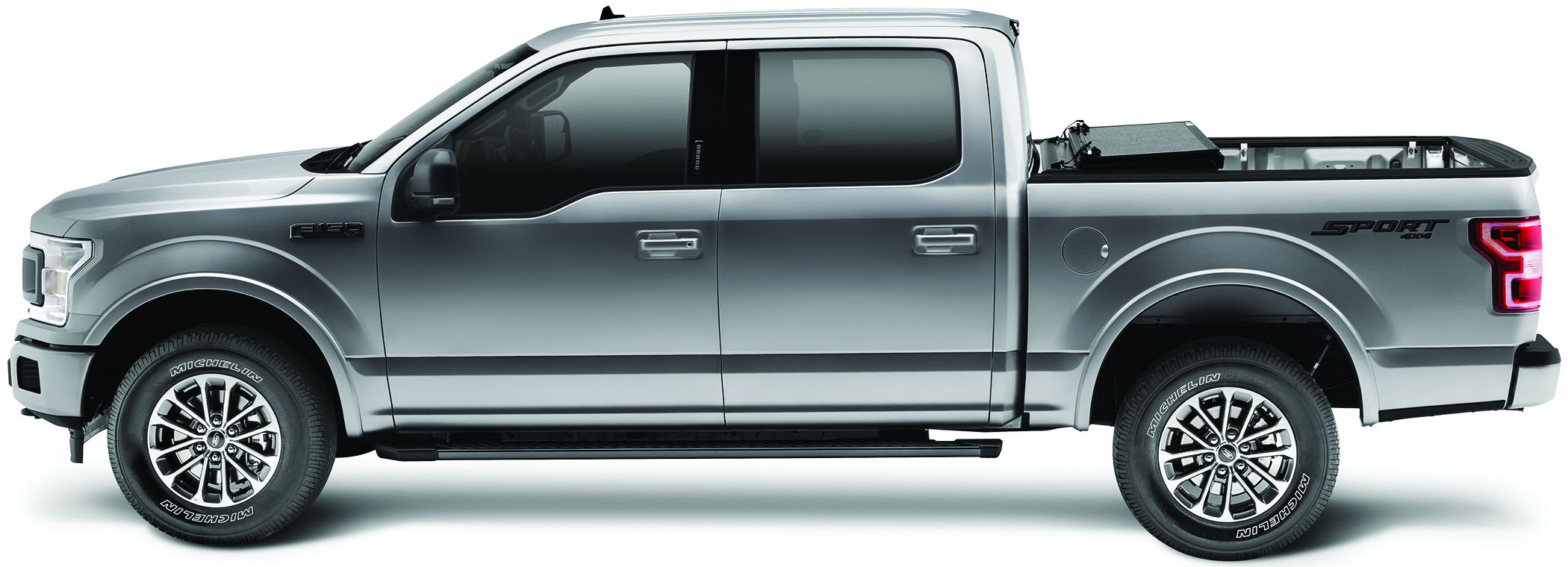 RTX® • RTX24020 • Hard Folding Tonneau Cover • Ford F-150 6'6" 15-20